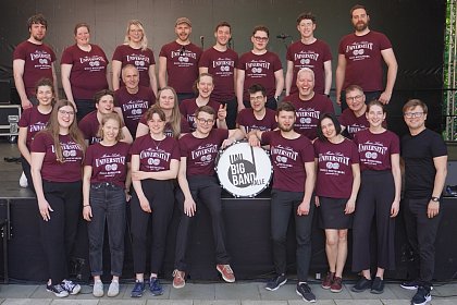 Gruppenfoto Uni-BigBand Halle 
